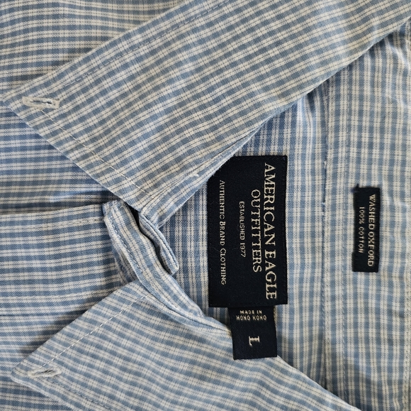 American Eagle Outfitters Blue Stripped button up size large - Picture 2 of 3